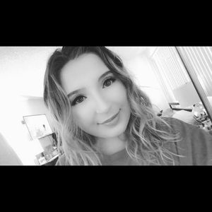 Meet your Posher, Hailey